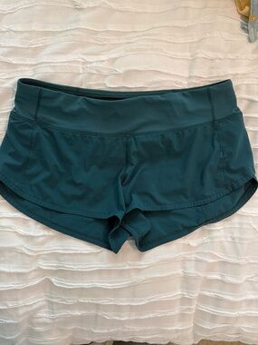 Lululemon Speed Up Shorts 2.5”